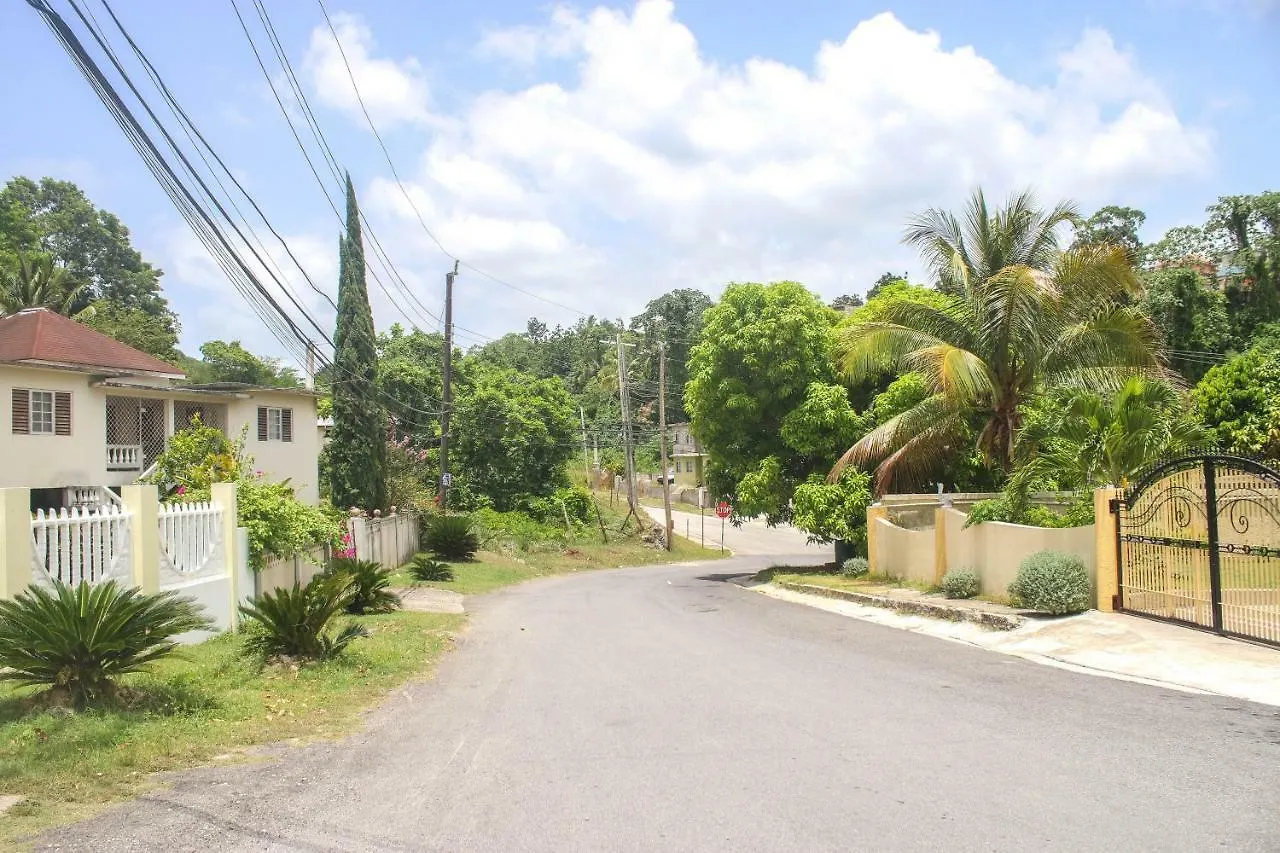 Dironche Villa-Porto Bello Montego Bay Apartment